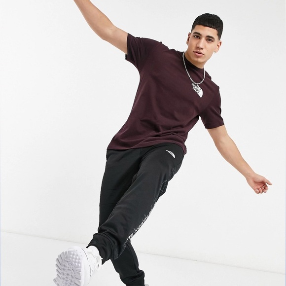 The North Face T-shirt - Picture 4 of 10